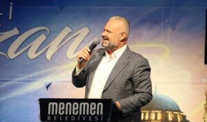 Menemen’de evler tertemiz, yaşlılar mutlu