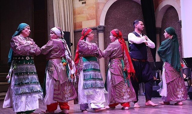 Orta Anadolu Türküleri İzleyiciden Tam Not Aldı