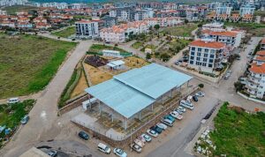 Seferihisar Belediyesi, Karakayalar Pazar Yeri’ni hizmete açıyor.