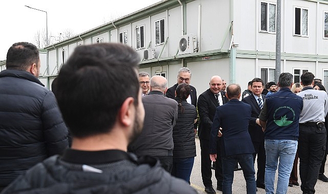 Başkan Aydın, Osmangazi ailesiyle bayramlaştı