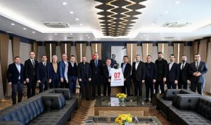 Başkan Böcek’e Antalyaspor’un yeni yönetiminden ziyaret