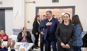 Başkan Tugay, ilk iftarda Ödemişlilerle buluştu “Yüreğimizdeki iyiliği çoğaltalım”