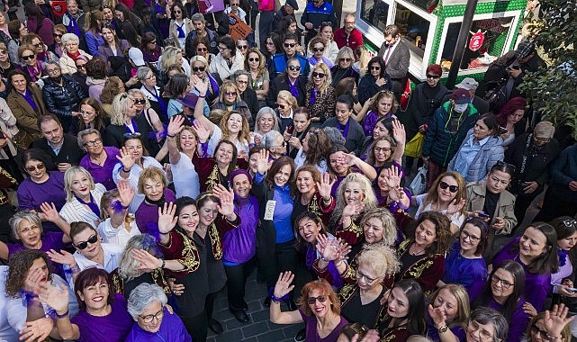 Başkan Ünsal’dan 8 Mart’a özel harmandalı!