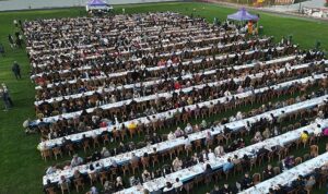 Bayındır Belediyesi Kadir Gecesi’nde İftar Yemeği Düzenledi