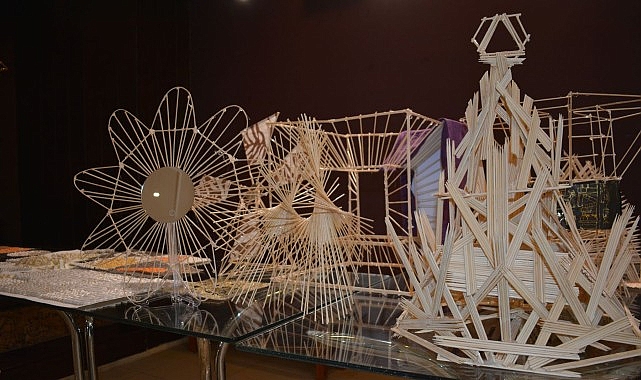 Ege MYO öğrencilerinin seramik ve cam eserleri görücüye çıktı