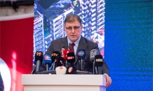 İzmir’in Türkiye’ye örnek sosyal konut projesine başvuru yağmuru