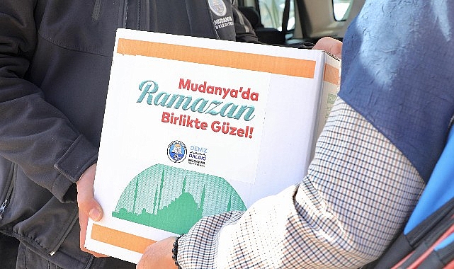 Mudanya Belediyesi’nden erzak desteği