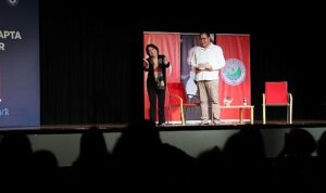 Oya Başar: “Ölene kadar tiyatro yapacağım”