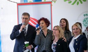 Başkan Tugay Parkinson hastaları ve yakınları ile buluştu