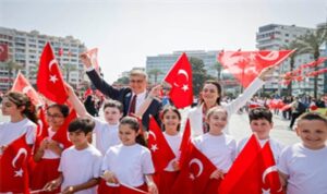 Cumhuriyet Meydanı rengarenk