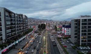 Eski Havaalanı Caddesi güvenli, konforlu ve ışıl ışıl