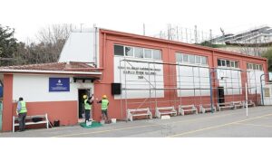 İBB, Okul Spor Salonlarını Yeniliyor