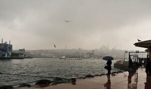 İstanbul’da pazar gününden itibaren sıcaklık 8 derece birden düşecek