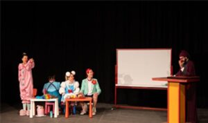 İzmir Şehir Tiyatroları’ndan çocuklara bayram armağanı