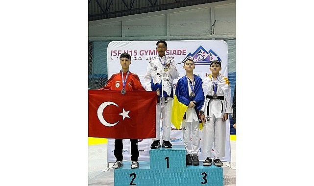 İzmir’li Öğrenciden Dünya İkinciliği Gururu!