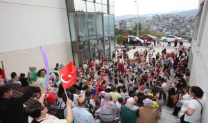 Karabağlar’da 23 Nisan coşkusu dolu dolu yaşandı