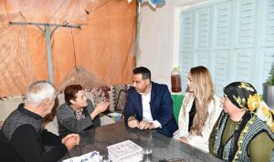 Leyla Teyze’ye Bayram Sürprizi: Sevgi ve Türkülerle Dolu Ziyaret