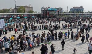 Milli İrade Meydanı ilk gün dolup taştı