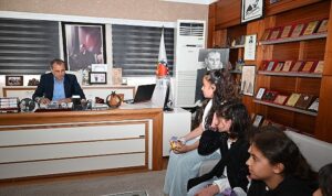 Öğrencilerden, Başkan Topaloğlu ve Başkan Vekili Bilici’ye ziyaret