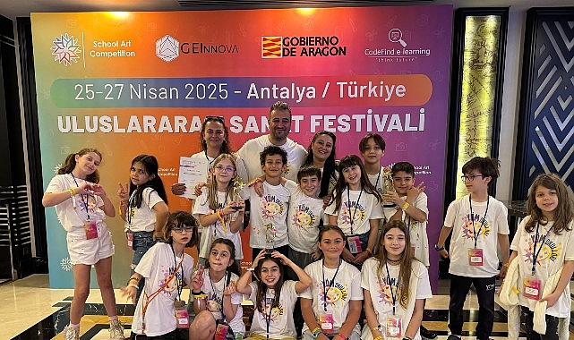 YÖM Okulları, School Art Competition’da Kolaj Sanatı Kategorisinde Zirveyi Kapattı!