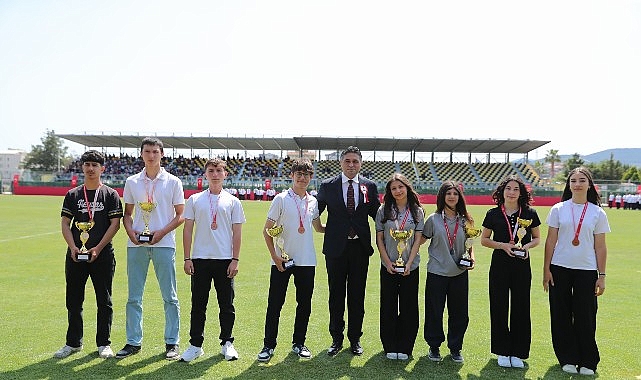 19 Mayıs Atatürk’ü Anma, Gençlik ve Spor Bayramı Aliağa’da Coşkuyla Kutlandı