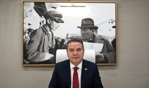 Başkan Muhittin Böcek’in Anneler Günü Mesajı