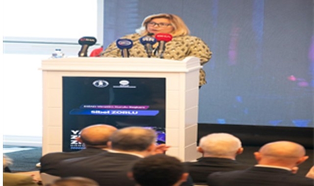 Başkan Tugay, Yapay Zekâ Zirvesi’nde konuştu