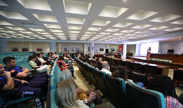 Belediye Emekçilerine Kadına Yönelik Şiddet Semineri