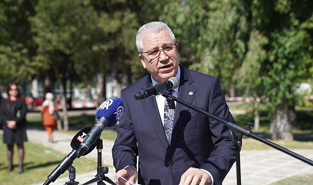 Ege Üniversitesinde “70. Yıl Anıtı” törenle açıldı