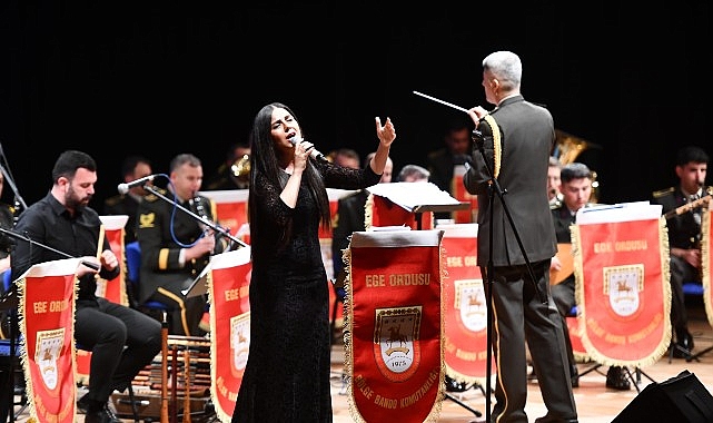 Ege Üniversitesinde Türk Halk Müziği Konseri