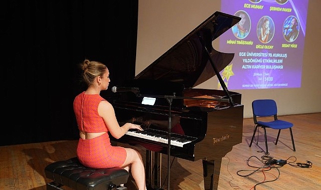 EÜ “Altın Kariyer Buluşması” sanat ve vefayı bir araya getirdi