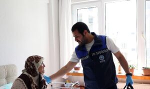 Evde sağlık ve destek hizmeti, yaşamlara dokunuyor.