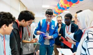 Genç Zihinlerden Büyük Fikirler: DENEYAP Final Sergisi Yapıldı