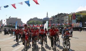 Pedallar 19 Mayıs ruhu ile çevrildi