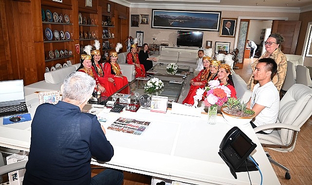 Raykhon Dans Grubu’ndan Başkan Topaloğlu’na ziyaret