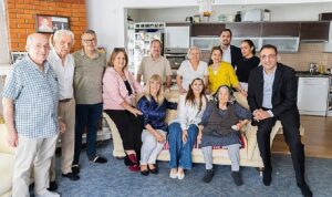 Yiğit’ten Balçovalı annelere ziyaret