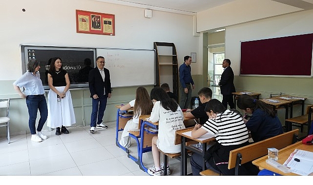 “2025 İzmir Bilim Olimpiyatları (İZBO) 2. Aşama: Yüz Yüze Değerlendirme Sınavı” Gerçekleştirildi