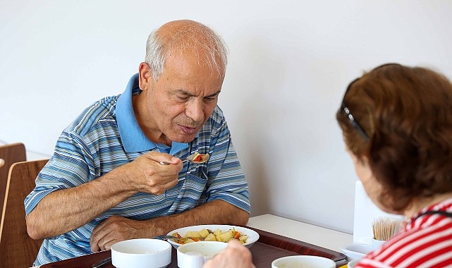 Antalya Büyükşehir Belediyesi Kent Lokantası hizmete girdi