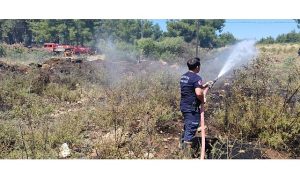 Antalya Büyükşehir İtfaiyesi’nden orman yangınlarına müdahale