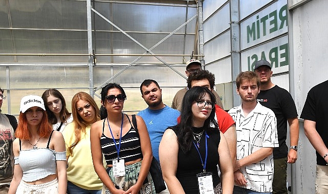 Avrupalı öğrenciler Osmangazi’de fide dikti