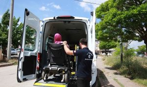 Bir rampa, iki hayat; “Engelsiz Taksi” umut oluyor