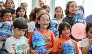 Bucalılar kapakları topluyor engelleri birlikte aşıyor