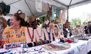 Hüseyin Can Güner Zafer Park’ta Vatandaşlarla Buluştu