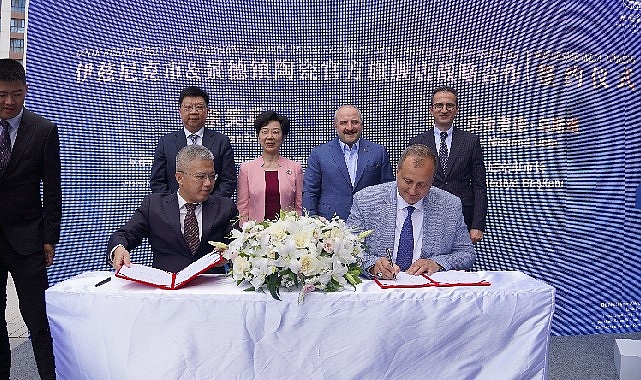 İznik Seramik Sanayi Birliği İmza Töreni İstanbul’da Gerçekleşti