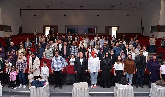 Kahramankazan’da Miniklerden Rengârenk Yıl Sonu Gösterisi