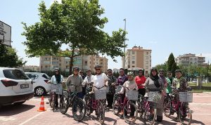 KOMEK’te Kadınlar İçin Verilen Bisiklet Kullanma Eğitimi Büyük Beğeni Görüyor