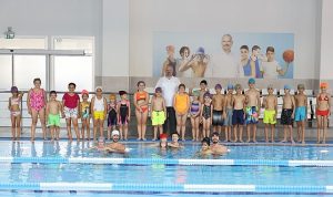 Menemen’de ücretsiz yüzme kursu kayıtları başladı