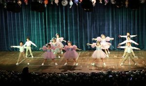 Nar Çiçekleri’nde Mezuniyet Sevinci