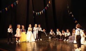 Nilüferli minikler drama gösterileriyle alkış topladı