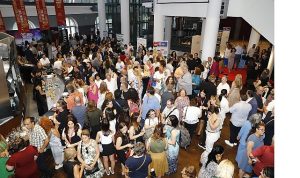 Paneller, Söyleşiler, Alkışlar: Frankfurt’ta Sinema Bir Araya Getiriyor